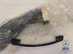 NOS onderlegger kofferdekselgreep Mercedes-Benz W114 W115 /8, Nieuw, Ophalen of Verzenden, -, -