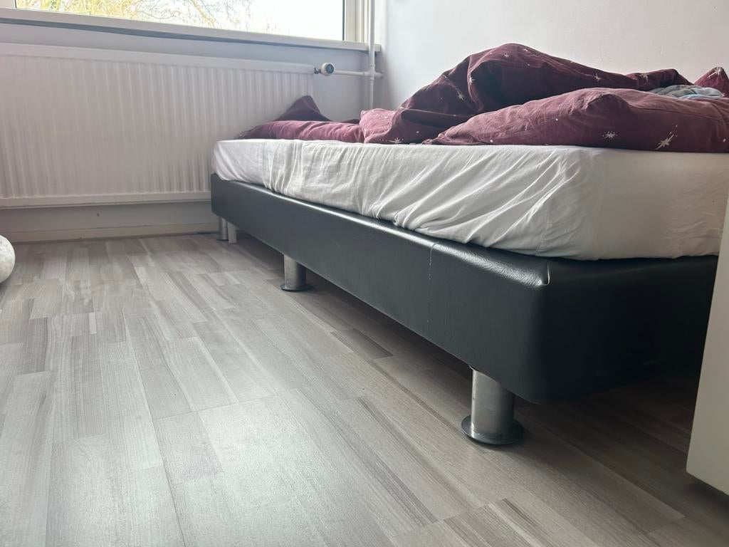 Eenpersoons bed met matras, Overige materialen, Gebruikt, 90 cm, Eenpersoons