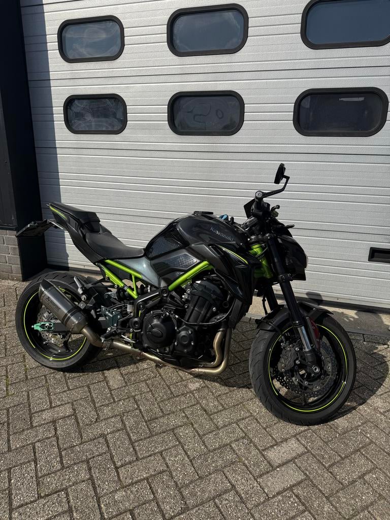 Kawasaki Z900 met Akrapovic uitlaat, Motoren, Sportuitlaat, 4 cilinders, Motorrijbewijs A, Gebruikt