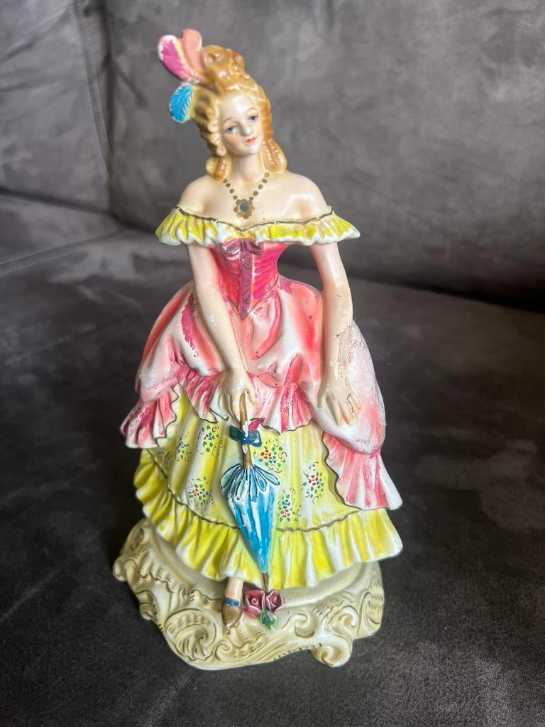 Vintage Porseleinen Vrouwtje met Paraplu., Verzamelen, Ophalen of Verzenden, Zo goed als nieuw, Mens