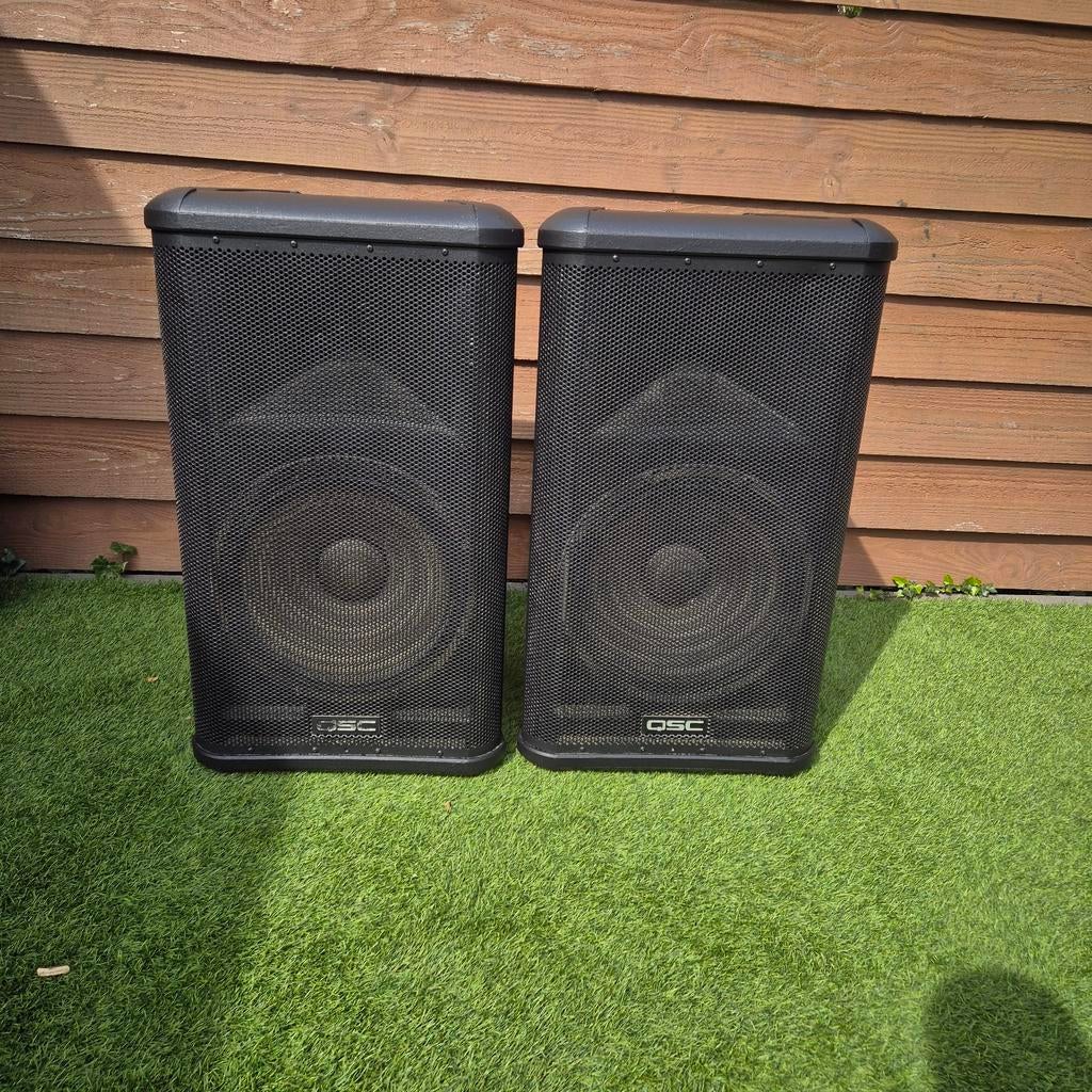 Qsc hpr152f, Zo goed als nieuw, 120 watt of meer, Front, Rear of Stereo speakers, Ophalen