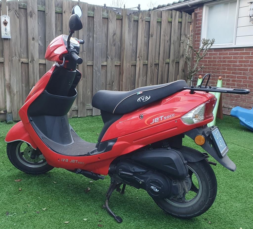 Nette iva yet snorscooter. Bouwjaar 2018., Ophalen