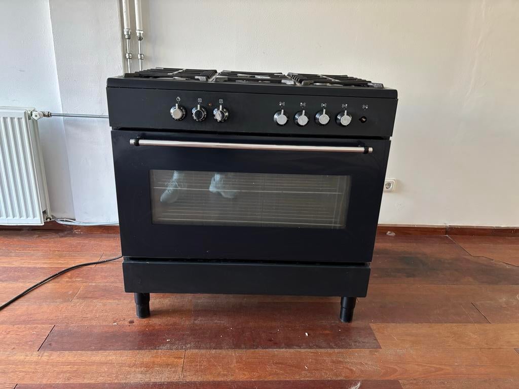 Oven met 5 pitten - Werkt goed, mist één knopje, Ophalen, Gebruikt, Oven, Hete lucht