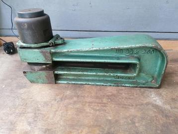 Ponsbeugel Wemo US90 beschikbaar voor biedingen