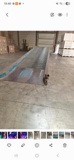 Laadbrug voor magazijn, Ophalen