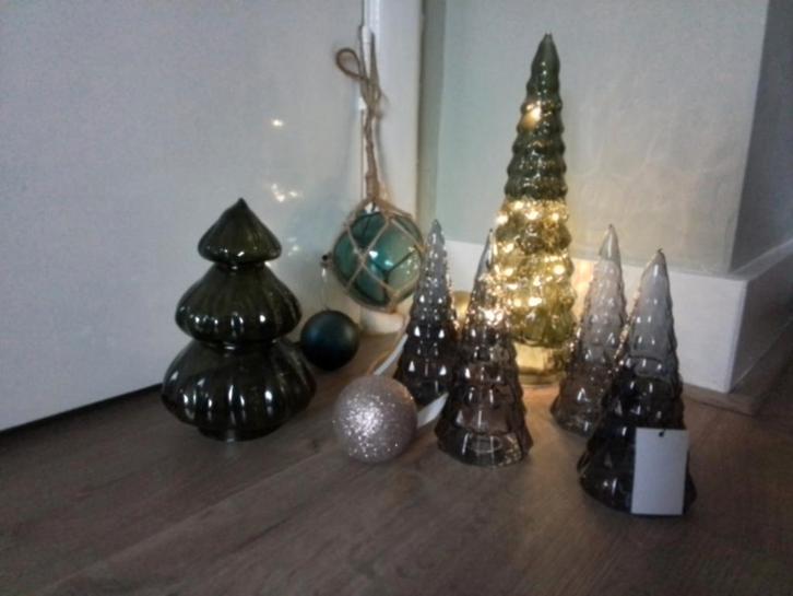 Schitterende Kerstboompjes van Glas en 1 Glazen Bol, Diversen, Kerst, Nieuw, Ophalen of Verzenden