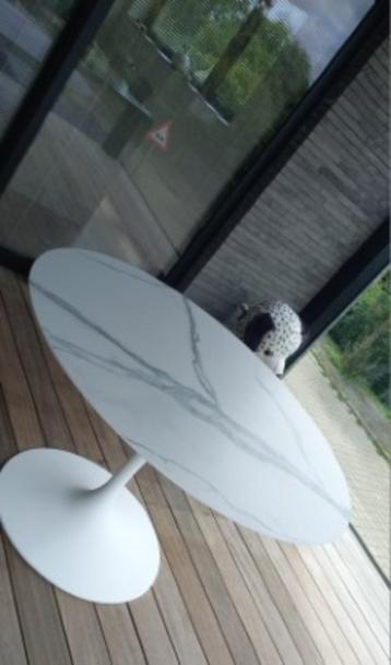 ceramique in outdoor tulipe tafels eero saarinen stoelen  beschikbaar voor biedingen