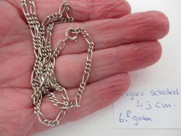 Zilverkleur figaro schakel ketting van 43 cm. lengte beschikbaar voor biedingen