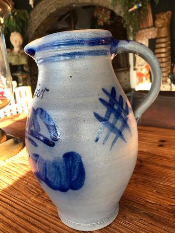 Oude Bierkruik leeuw bier blauwe decoratie beschikbaar voor biedingen