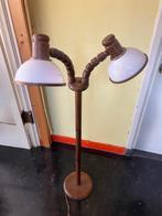 Prachtige Vintage Vloerlamp: merk Steinhauer, Huis en Inrichting, Lampen | Vloerlampen, Gebruikt, Vintage, retro, hout, kunststof, wit, vloerlamp, lamp