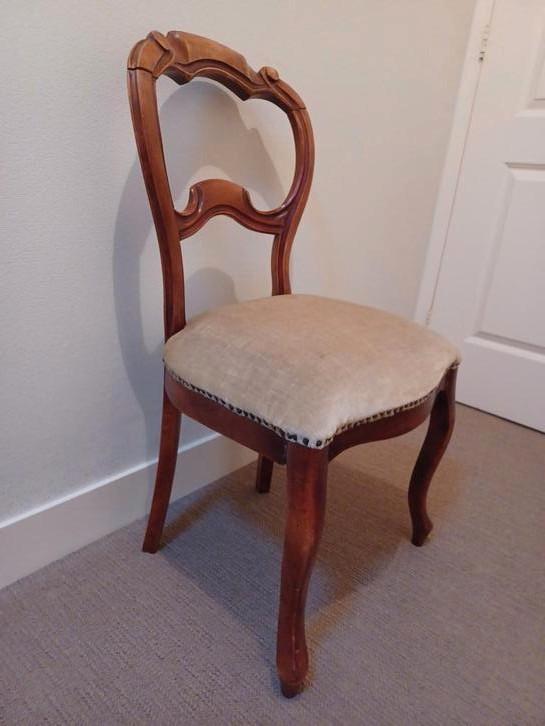 3 stoelen: 30 euro, Louis Phillipe, Biedemeier, Queen Ann, Antiek en Kunst, Antiek | Meubels | Stoelen en Banken, Ophalen