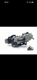 GEZOCHT vespa sprint 4v motorblok, Ophalen