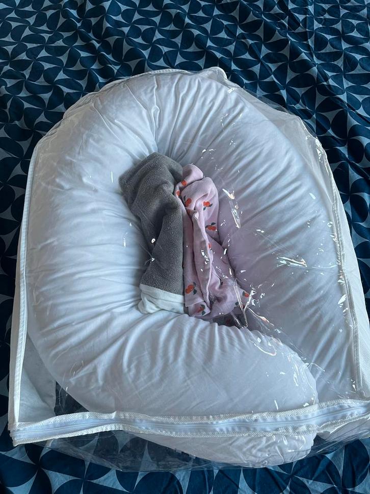 Hema Voedingskussen + 2 hoezen - Zo goed als nieuw!, Kinderen en Baby's, Babydragers en Draagdoeken, Zo goed als nieuw, Overige typen