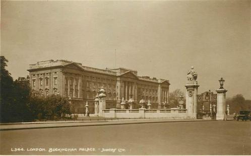 (381-162-019) London Buckingham Palace, Verzamelen, Ansichtkaarten | Buitenland, Engeland, Verzenden