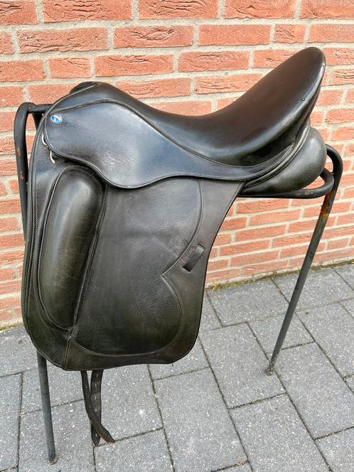 Sellier dressuurzadel dikke wrongen, diepe zit, Dieren en Toebehoren, Paarden en Pony's | Zadels, Zo goed als nieuw, Dressuur