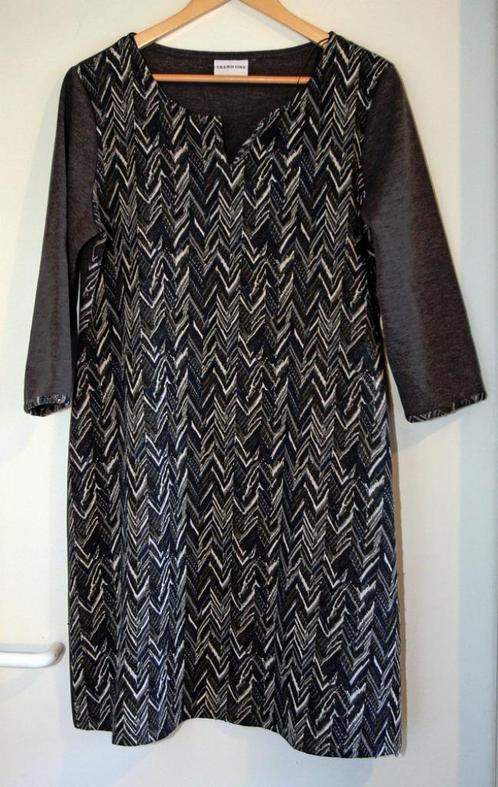 Zgan grijze winter jurk Trend One maat XL € 5,00, Kleding | Dames, Blouses en Tunieken, Zo goed als nieuw, Maat 46/48 (XL) of groter