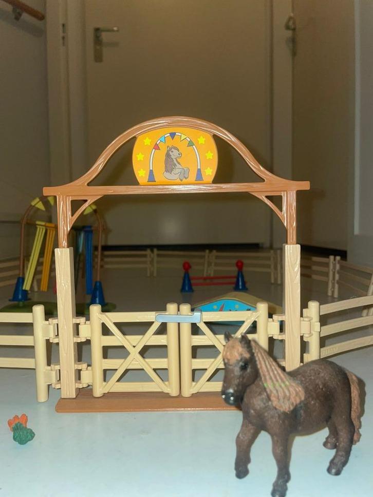 Schleich 42481 Pony behendigheidstraining, Verzamelen, Speelgoed, Zo goed als nieuw, Ophalen of Verzenden