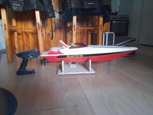 Pracht zeer snelke  vintage Robbe magnum. RTR, Hobby en Vrije tijd, Modelbouw | Boten en Schepen, Zo goed als nieuw, Groter dan 1:32