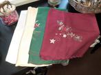 Kerstkleedjes & Tafellopers - Feestelijke Set, Diversen, Kerst, Ophalen of Verzenden, Gebruikt