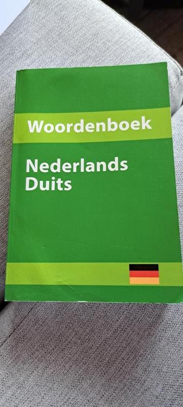 Nederlands- Duits woordenboek  beschikbaar voor biedingen