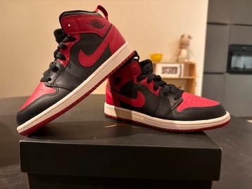 Jordan 1 Mid Banned (2020) - Maat 32 - Nieuw! beschikbaar voor biedingen
