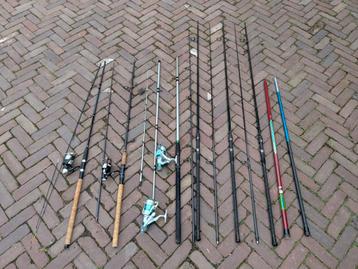 Diverse set van vishengels, karperhengel, roofvishengel, beschikbaar voor biedingen