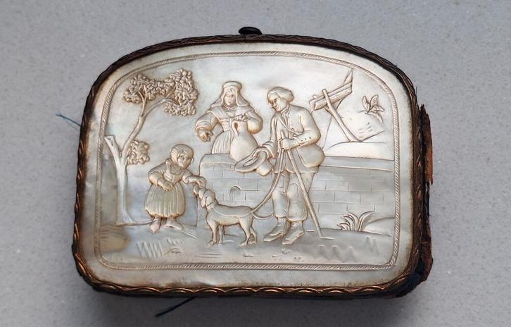 Antiek parelmoer portemonnee 19e eeuw, Antiek en Kunst, Antiek | Overige Antiek, Ophalen of Verzenden