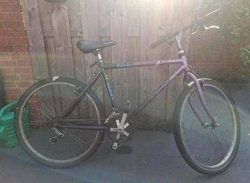 Paarse Giant fiets – opknapper – ophalen in Roosendaal beschikbaar voor biedingen