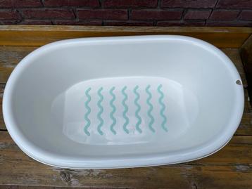 Ikea Babybadje met bakje voor bad spullen beschikbaar voor biedingen