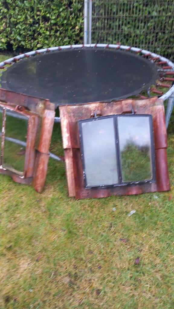 Dakramen  gietijzer, Ophalen