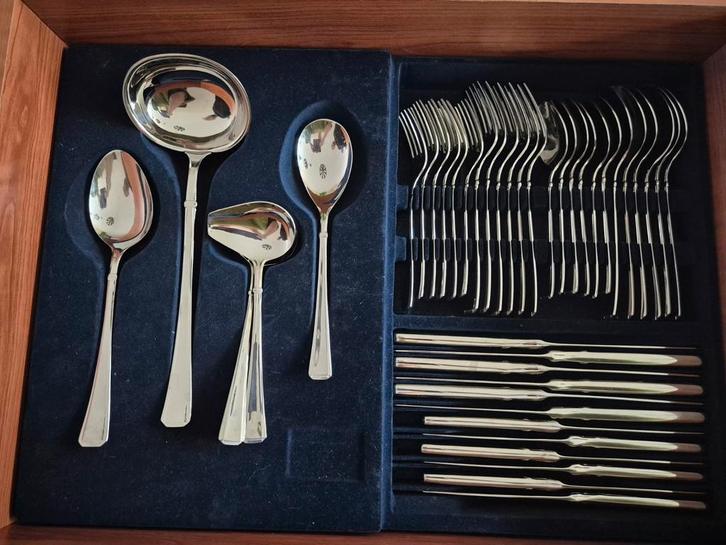 9-persoons bestekset in opbergbox * Sola, Huis en Inrichting, Keuken | Bestek, Zo goed als nieuw, Bestekset, Overige materialen