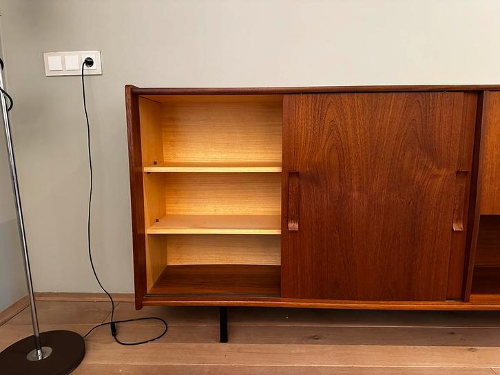 Vintage Teak Dressoir, Huis en Inrichting, Kasten | Dressoirs, Gebruikt, 150 tot 200 cm, 25 tot 50 cm, Met deur(en), Teakhout