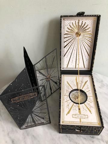 Tomorrowland ticket bracelet box 2022 The Reflection of love beschikbaar voor biedingen