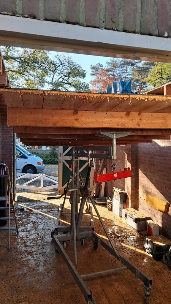 Vakmensen aangeboden,  gespecialiseerd  in verbouwingen, Doe-het-zelf en Verbouw, Steigers, Zo goed als nieuw, Rolsteiger of Kamersteiger