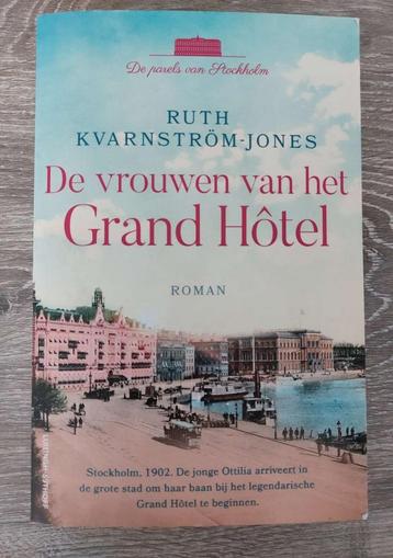 Ruth Kvarnstrom -Jones - De vrouwen van Grand hotel - 2024 beschikbaar voor biedingen