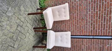 2 eetkamerstoelen beige Riviera Maison stijl
