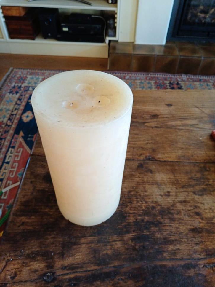 Grote Kaars - 5 Kilo - Eenmalig Gebruikt, Huis en Inrichting, Woonaccessoires | Kandelaars en Kaarsen, Minder dan 25 cm, Overige materialen