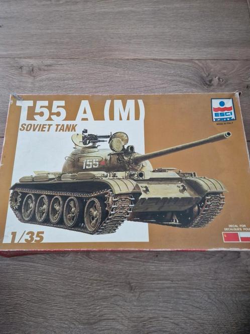 T-55A Medium Tank 1/35 Esci + PE en upgrade Verlinden, Hobby en Vrije tijd, Modelbouw | Auto's en Voertuigen, Gebruikt, Tank, 1:32 tot 1:50