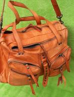 Cognac kleurige Ibiza stijl damestas van leer - PIECES Boho, Ophalen of Verzenden, Zo goed als nieuw, Bruin, Handtas