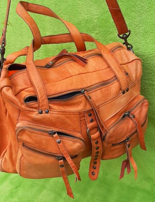 Cognac kleurige Ibiza stijl damestas van leer - PIECES Boho, Sieraden, Tassen en Uiterlijk, Tassen | Damestassen, Zo goed als nieuw