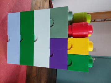 Lego opbergboxen beschikbaar voor biedingen