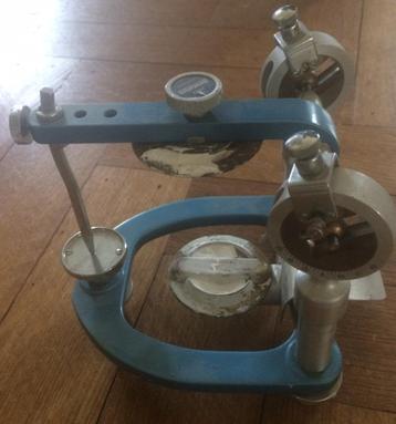 Tandarts Lab: Dentatus Aro Articulator  beschikbaar voor biedingen