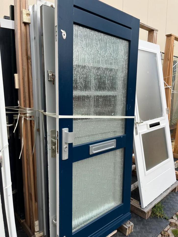 !Gezocht! Bedrijf/persoon die gebruikte voor en achterdeuren, Doe-het-zelf en Verbouw, Deuren en Horren, Zo goed als nieuw, Buitendeur