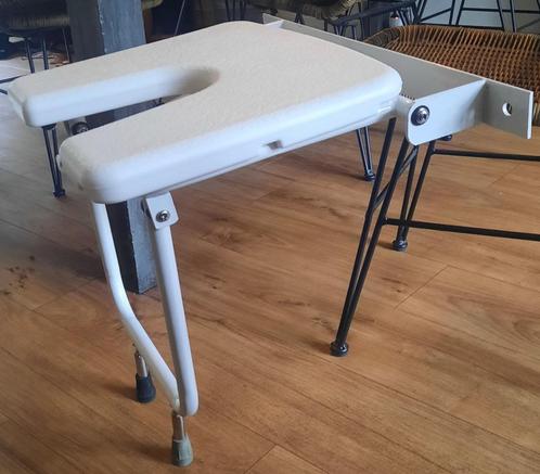 Badkamer stoel / Badkamerstoel Inklapbaar Wandmodel z.g.a.n., Huis en Inrichting, Badkamer | Badtextiel en Accessoires, Zo goed als nieuw