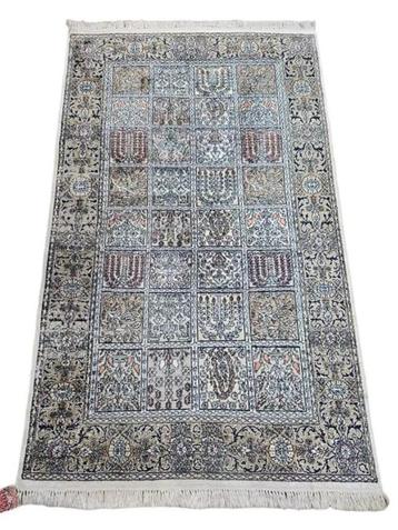 Handgeknoopt oosters Kashmir tapijt zijde vlakken 94x156cm