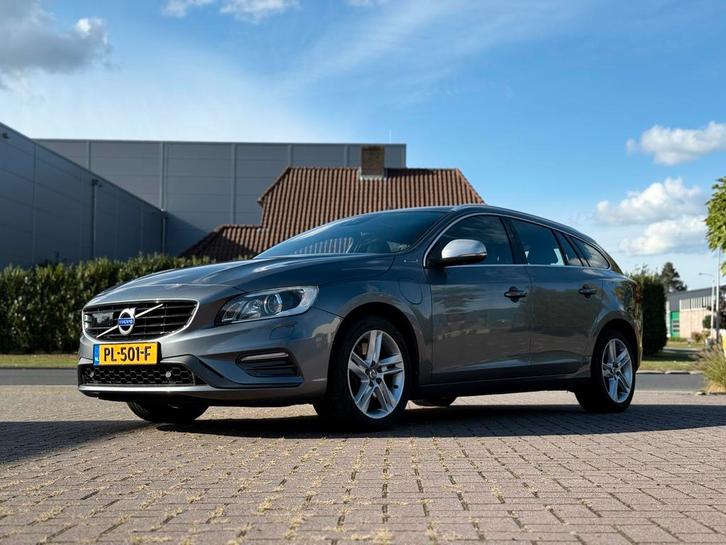 Volvo V60 D6 Twin Engine 288pk Geartronic AWD Plug In Hybrid, Auto's, Volvo, Particulier, V60, 4x4, ABS, Achteruitrijcamera, Adaptieve lichten