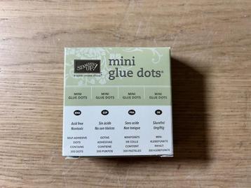 Stampin Up Mini Glue Dots 2 Maten beschikbaar voor biedingen