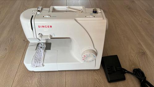Naaimachine type 1507, zo goed als nieuw, Hobby en Vrije tijd, Naaimachines en Toebehoren, Zo goed als nieuw, Singer, Ophalen of Verzenden
