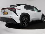 Toyota Bz4x Dynamic 71 kWh | Panoramadak | Spatlappen |, Auto's, Toyota, 12 maanden, 1885 kg, Leder en Stof, Wit