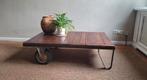 Stoere salontafel gemaakt van een oude palletwagen, Ophalen